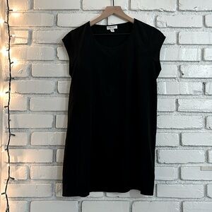 Liz Lange maternity black formal short sleeve top